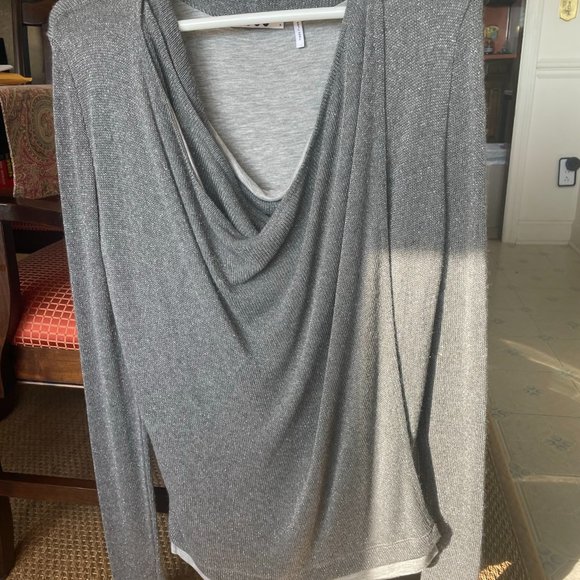 3 Dots grey scoop neck tank with matching sweater wrap size medium - Picture 3 of 3